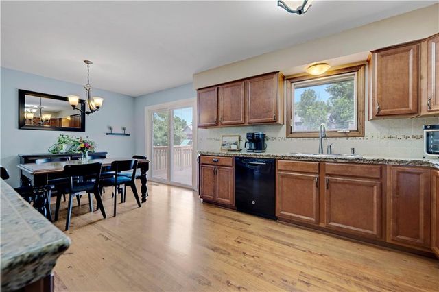 16305 W 125th Street, Olathe, KS 66062