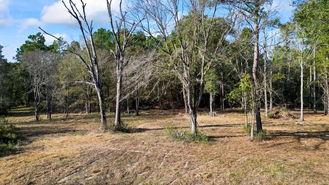 585 Bishop Road, Huntsville, TX 77320