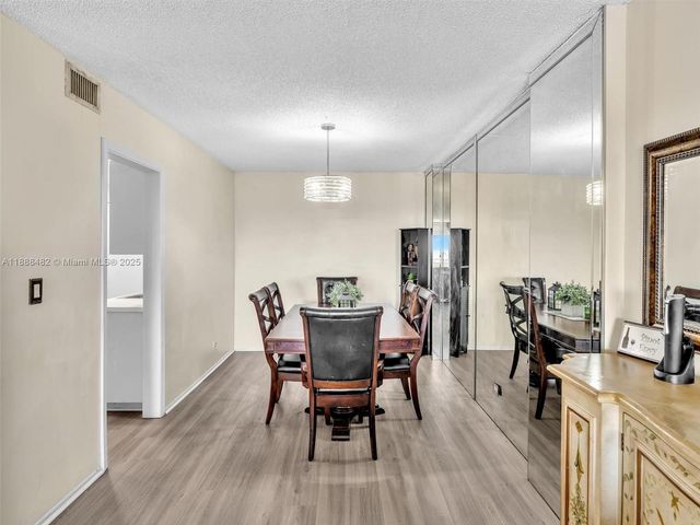 800 NE 195th St 716, Miami, FL 33179