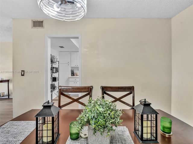 800 NE 195th St 716, Miami, FL 33179