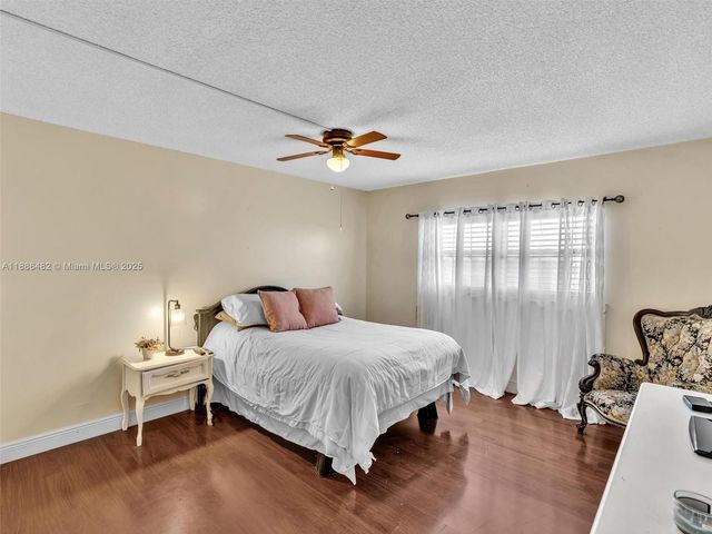 800 NE 195th St 716, Miami, FL 33179