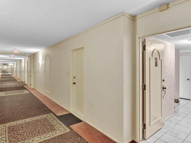 800 NE 195th St 716, Miami, FL 33179