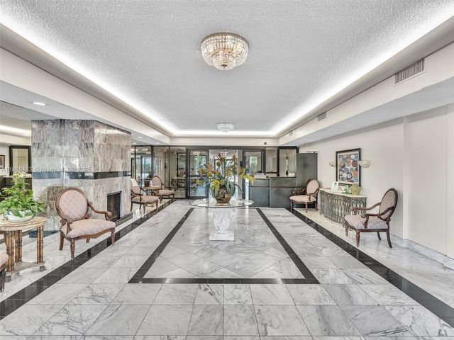 800 NE 195th St 716, Miami, FL 33179