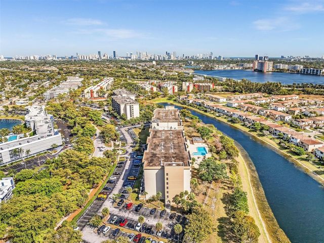 800 NE 195th St 716, Miami, FL 33179