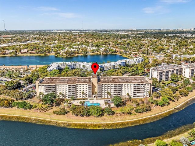 800 NE 195th St 716, Miami, FL 33179