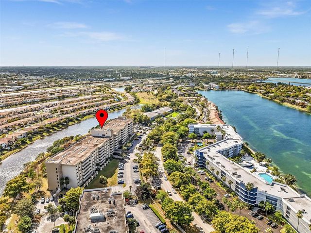 800 NE 195th St 716, Miami, FL 33179