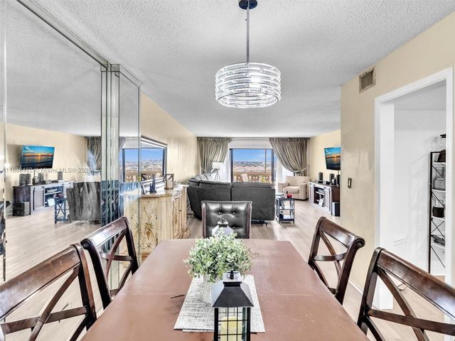 800 NE 195th St 716, Miami, FL 33179