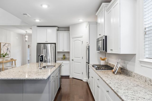 1237 Cressy Ln, Brentwood, TN 37027