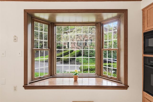 104 Saybrook Harbor, Bradford Woods, PA 15015