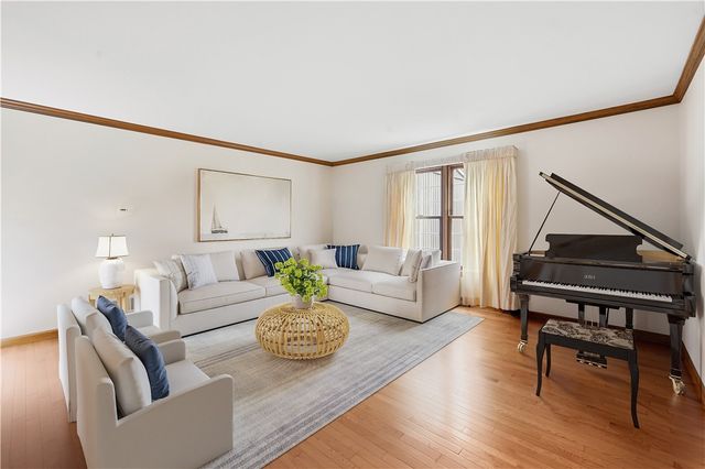 104 Saybrook Harbor, Bradford Woods, PA 15015