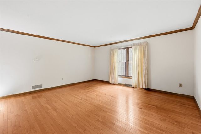 104 Saybrook Harbor, Bradford Woods, PA 15015