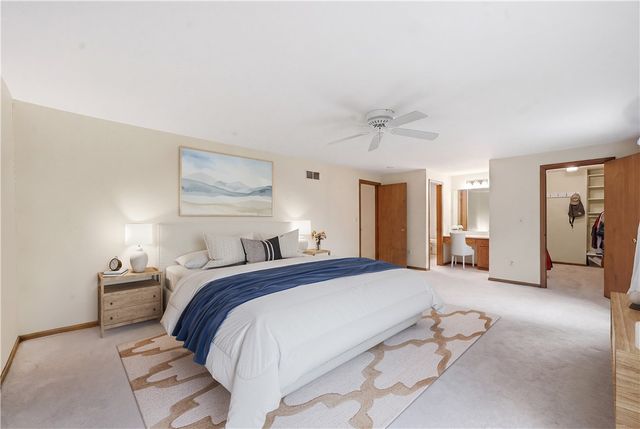 104 Saybrook Harbor, Bradford Woods, PA 15015