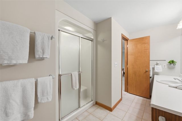 104 Saybrook Harbor, Bradford Woods, PA 15015