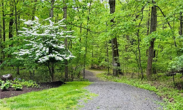 104 Saybrook Harbor, Bradford Woods, PA 15015