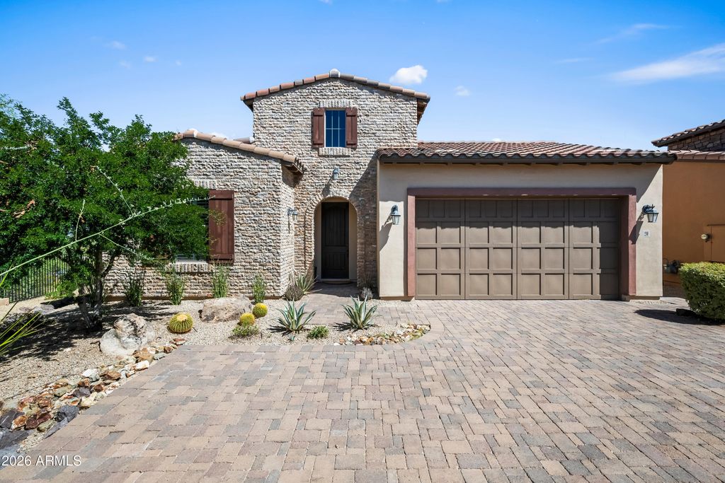 Image 1 of property listing at 20 Almarte Circle, Carefree, AZ 85377