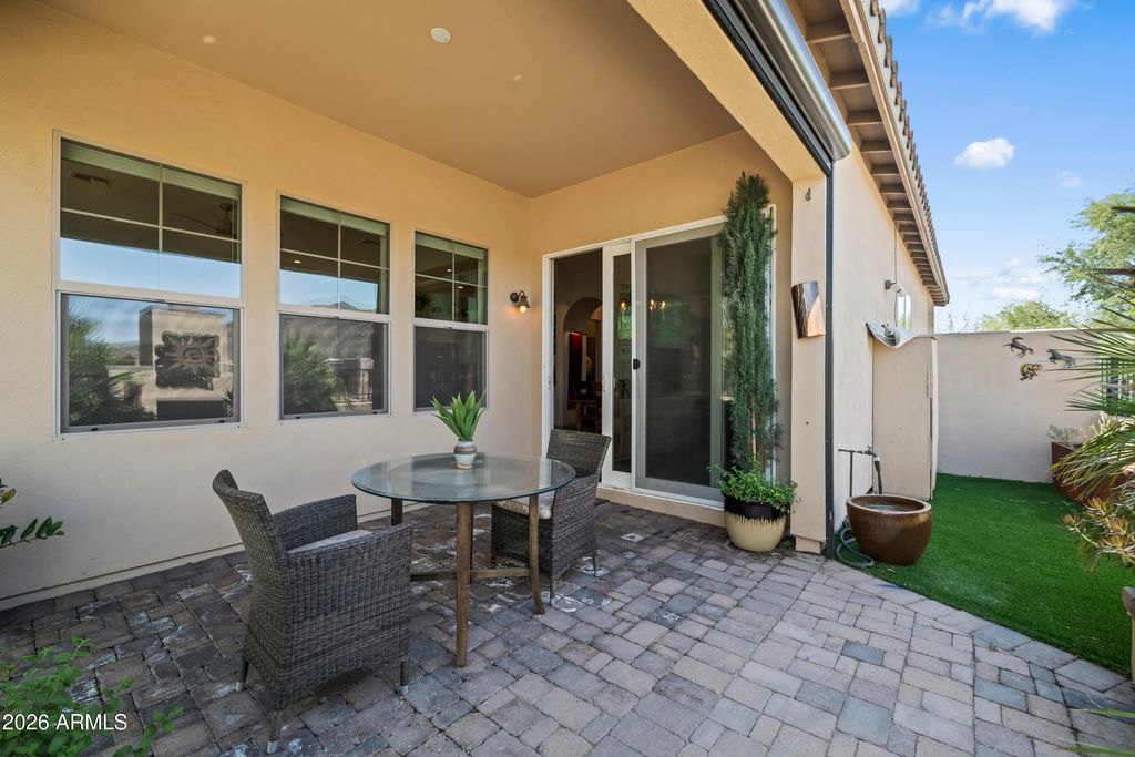 Image 10 of property listing at 20 Almarte Circle, Carefree, AZ 85377