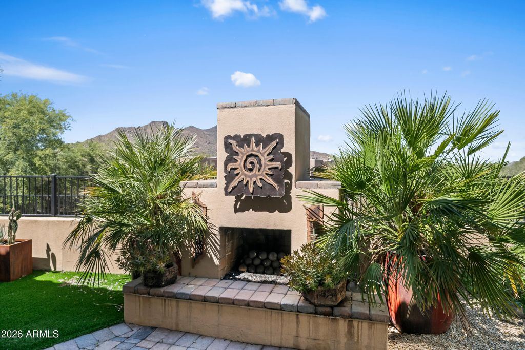Image 11 of property listing at 20 Almarte Circle, Carefree, AZ 85377