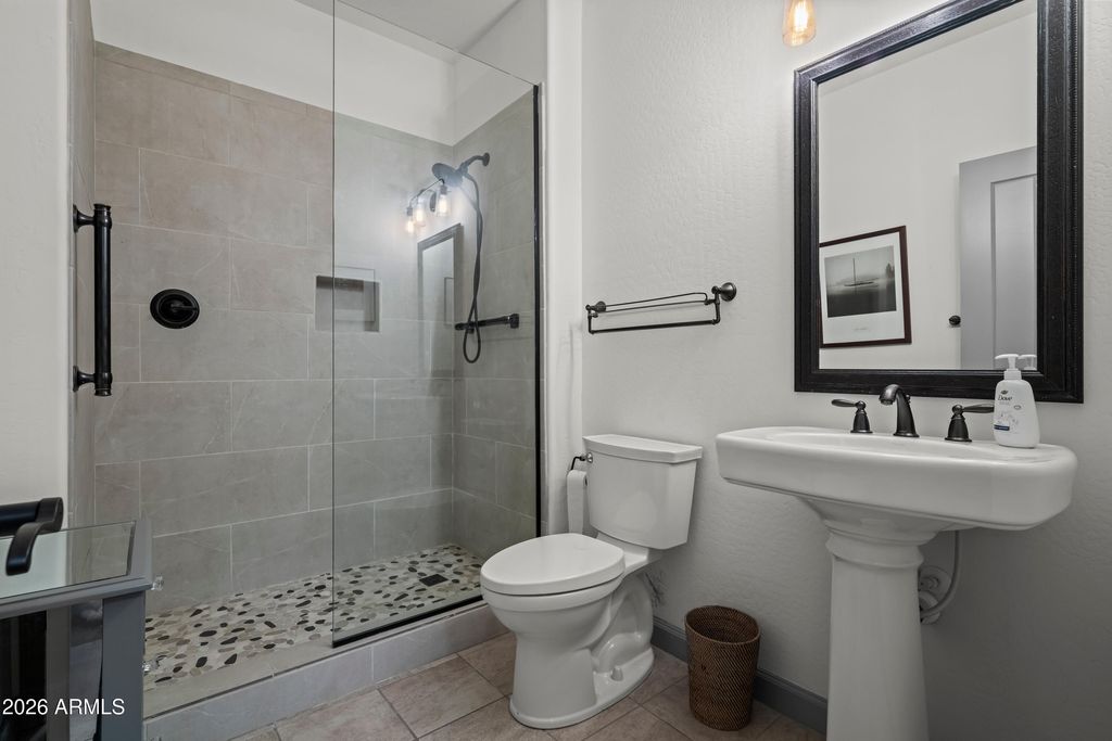 Image 16 of property listing at 20 Almarte Circle, Carefree, AZ 85377