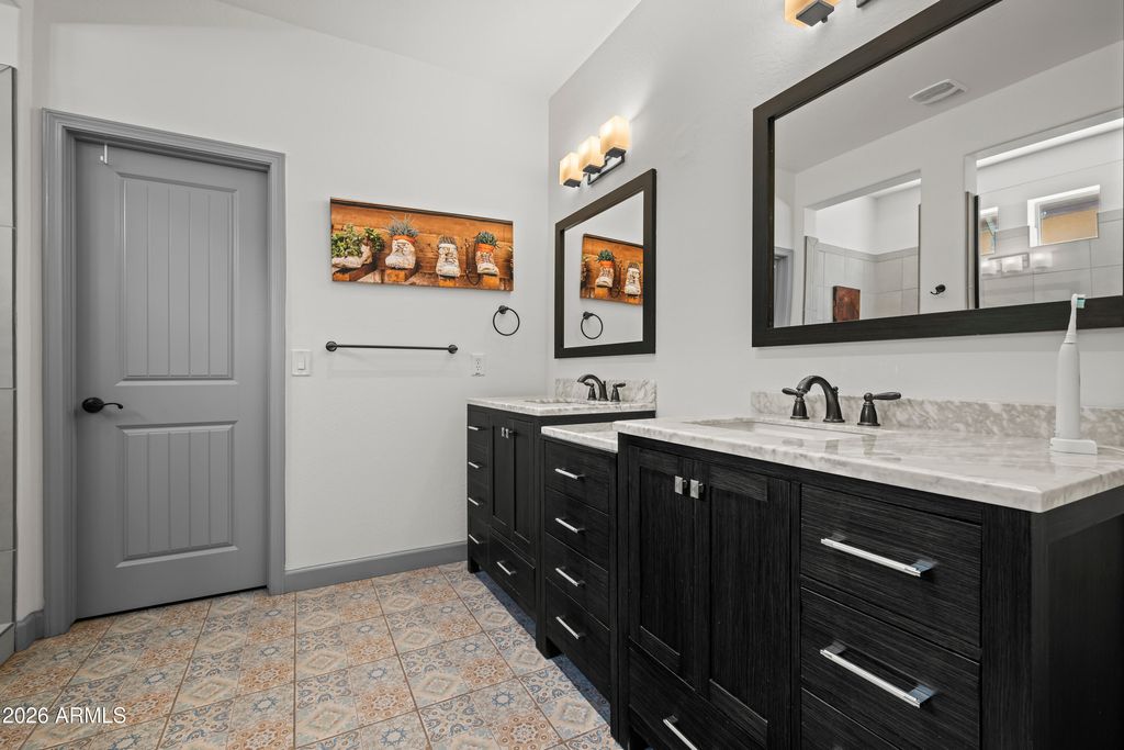 Image 24 of property listing at 20 Almarte Circle, Carefree, AZ 85377