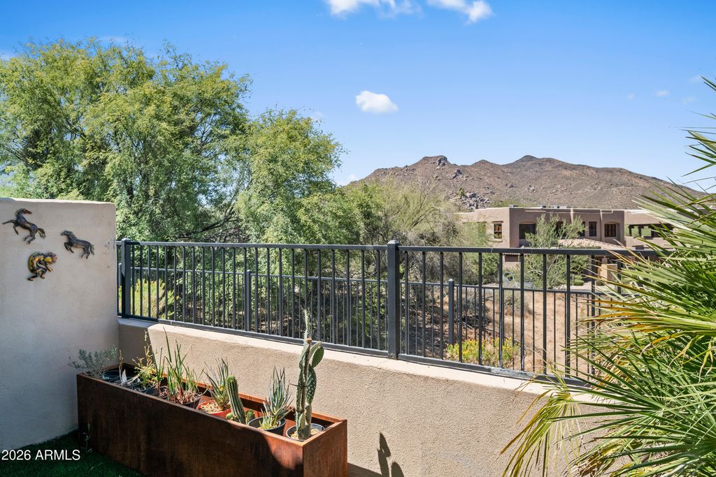 Image 26 of property listing at 20 Almarte Circle, Carefree, AZ 85377