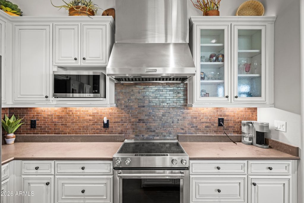 Image 3 of property listing at 20 Almarte Circle, Carefree, AZ 85377