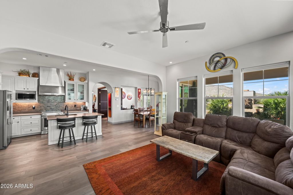 Image 4 of property listing at 20 Almarte Circle, Carefree, AZ 85377