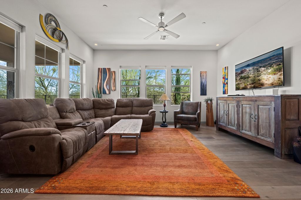 Image 5 of property listing at 20 Almarte Circle, Carefree, AZ 85377