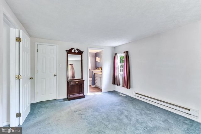 529 TAYLORS BEACH RD, Reedville, VA 22539