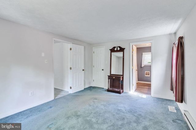 529 TAYLORS BEACH RD, Reedville, VA 22539