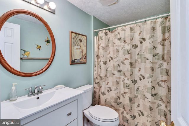 529 TAYLORS BEACH RD, Reedville, VA 22539