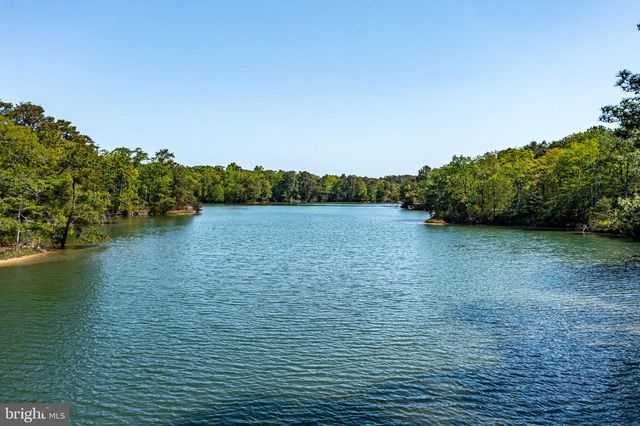 529 TAYLORS BEACH RD, Reedville, VA 22539