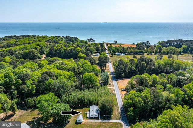 529 TAYLORS BEACH RD, Reedville, VA 22539
