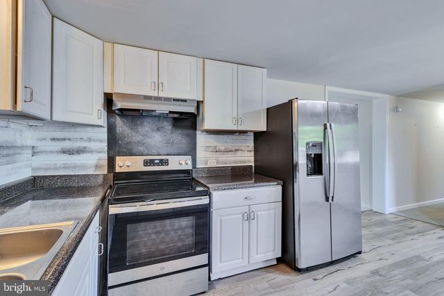 529 TAYLORS BEACH RD, Reedville, VA 22539
