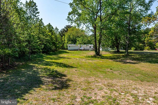 529 TAYLORS BEACH RD, Reedville, VA 22539
