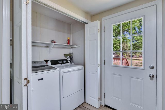 529 TAYLORS BEACH RD, Reedville, VA 22539