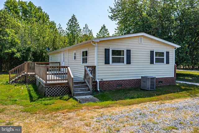 529 TAYLORS BEACH RD, Reedville, VA 22539