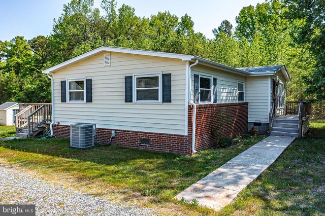 529 TAYLORS BEACH RD, Reedville, VA 22539