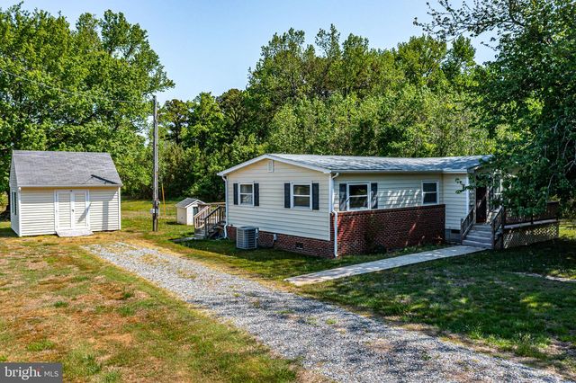 529 TAYLORS BEACH RD, Reedville, VA 22539