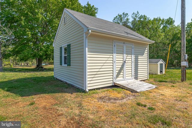 529 TAYLORS BEACH RD, Reedville, VA 22539