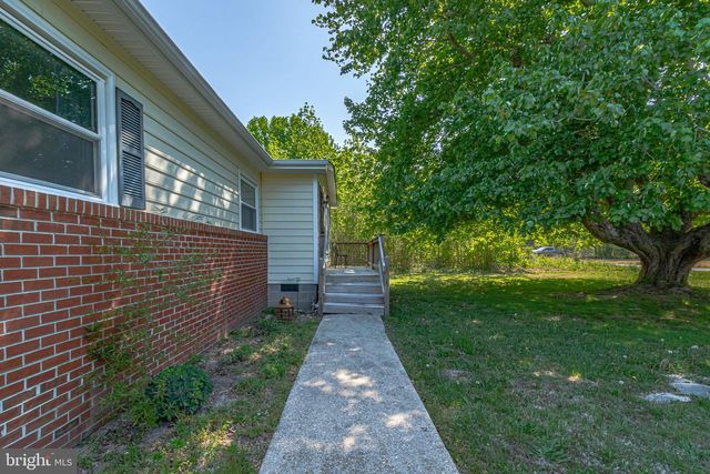 529 TAYLORS BEACH RD, Reedville, VA 22539
