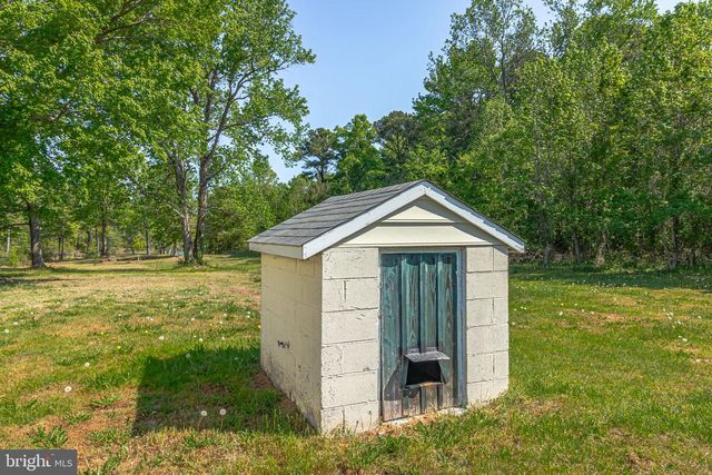 529 TAYLORS BEACH RD, Reedville, VA 22539