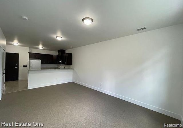 24356 Ann Arbor Trail 5, Dearborn Heights, MI 48127