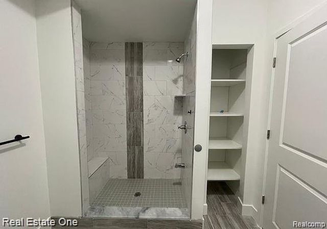 24356 Ann Arbor Trail 5, Dearborn Heights, MI 48127