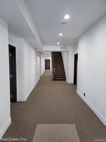 24356 Ann Arbor Trail 5, Dearborn Heights, MI 48127