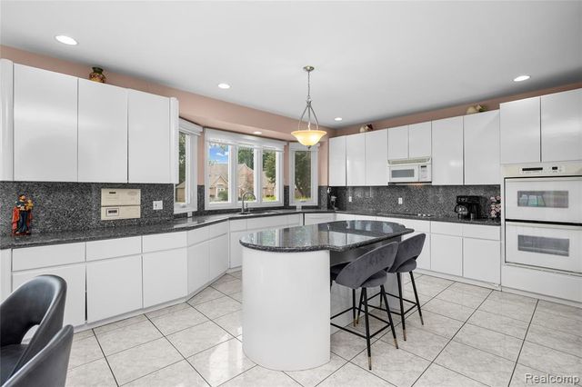 4830 Homestead Drive, Sterling Heights, MI 48314