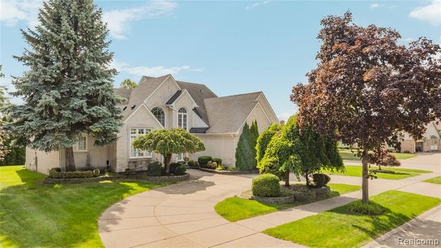 4830 Homestead Drive, Sterling Heights, MI 48314
