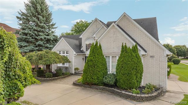 4830 Homestead Drive, Sterling Heights, MI 48314