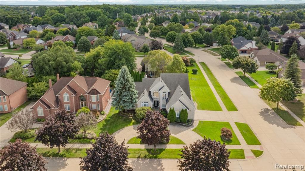 4830 Homestead Drive, Sterling Heights, MI 48314