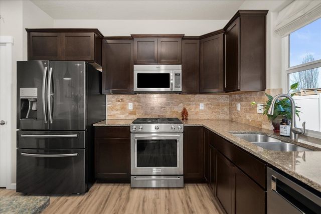 5433 S Ravencrest Dr, Spokane, WA 99224