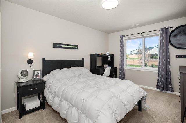 5433 S Ravencrest Dr, Spokane, WA 99224